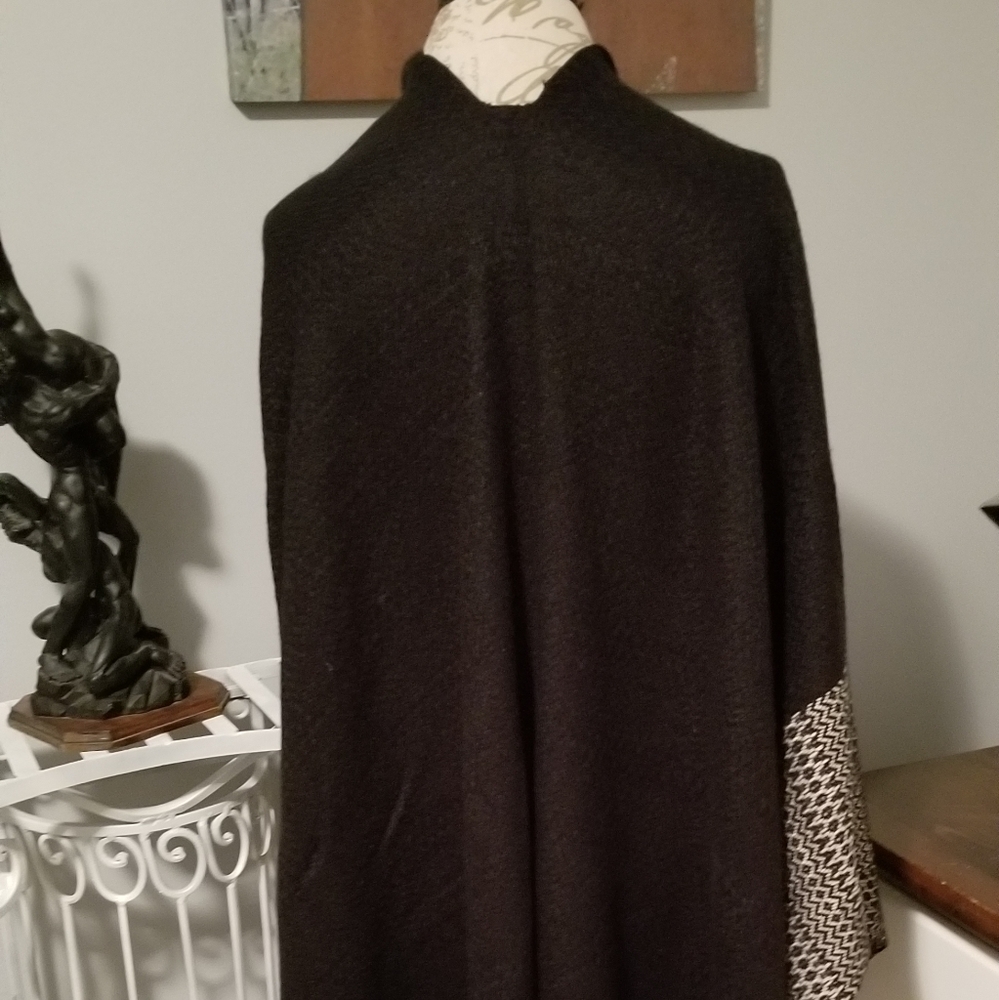 Wrap - Picture 2 of 4